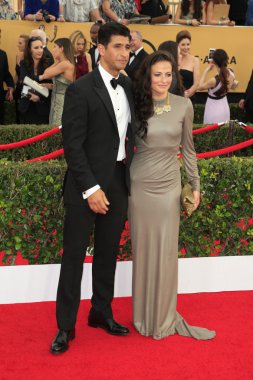 Raza Jaffrey, Lara Pulver