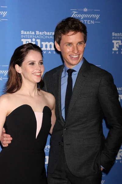 Felicity Jones, η Eddie Redmayne — Φωτογραφία Αρχείου