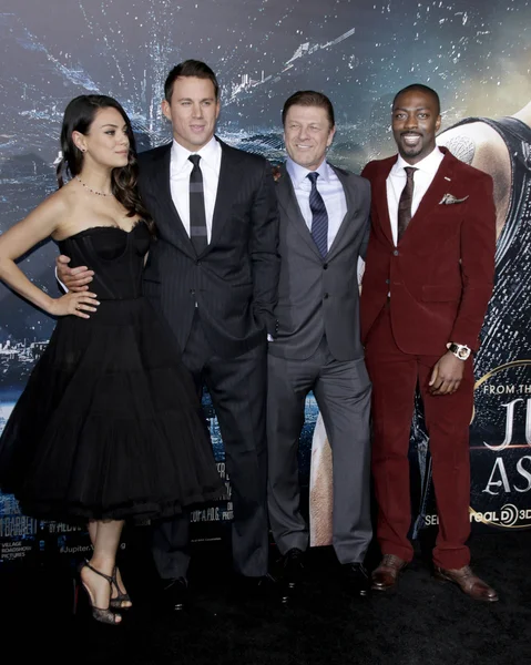 Mila Kunis, Channing Tatum, Sean Bean, David Ayala — Stock Photo, Image