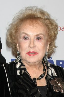 Doris Roberts