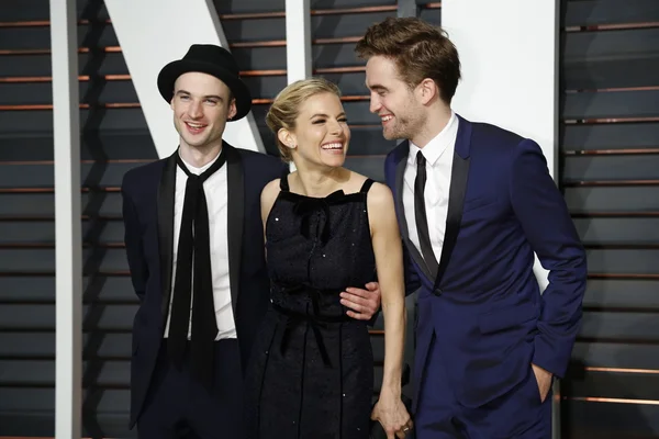 Tom Sturridge, Sienna Miller, Robert Pattinson — Stock Photo, Image