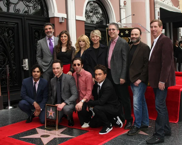 Chuck Lorre, Jim Parsons, Kunal Nayyar, Mayim Bialik, Melissa Rauch, Simon Helberg, Johnny Galecki, Kaley Cuoco-Sweeting, Bill Prady, Steven Molaro — Foto Stock