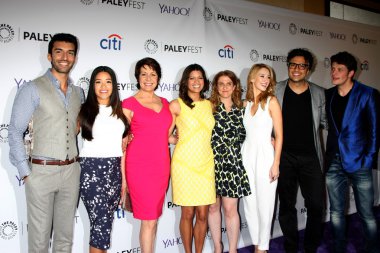 Justin Baldoni, Gina Rodriguez, aycan Coll, Andrea Nevado, Jennie Urman, Yael Grobglas, Jaime Camil, Brett Dier