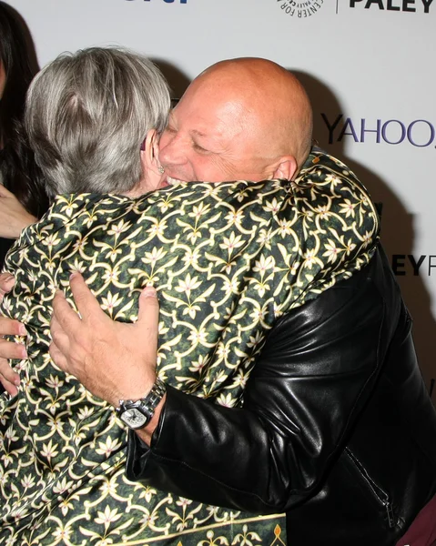 Kathy Bates, Michael Chiklis — Fotografia de Stock