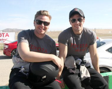 Brett Davern, Nathan Kress
