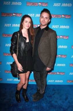 Nikita Ramsey, Thomas Dekker