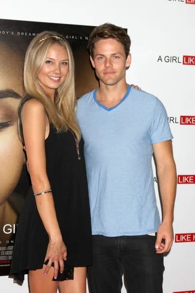 Melissa Ordway, Lachlan Buchanan — Foto de Stock