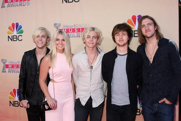 Оргазм кезіндегі ерлердің анусын бақылау Анасы ұлын секс порно арқылы D алғаны үшін жазалады