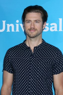 Aaron Tveit