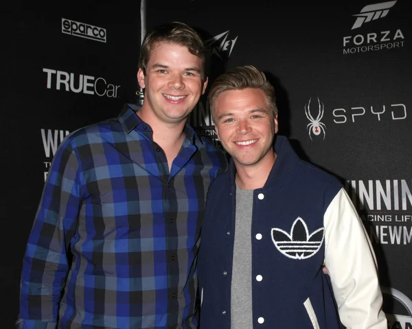 Testvére, Brett Davern — Stock Fotó