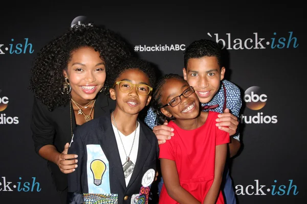 Yara Shahidi, Miles Brown, Marcus Scribner, Marsai Martin — Stock Photo, Image