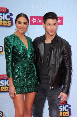 Olivia Culpo, Nick Jonas