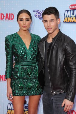 Olivia Culpo, Nick Jonas