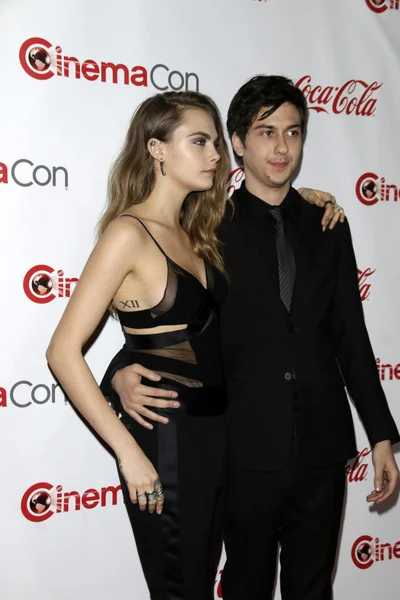 Cara Delevingne, Nat Wolff — Stock Photo, Image