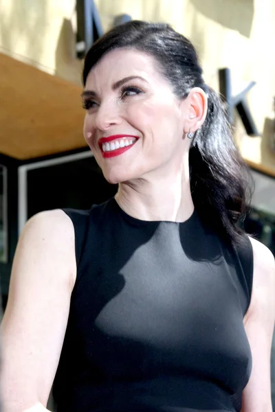 Julianna Margulies — Stockfoto