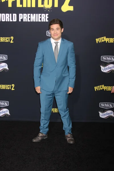 Adam Devine — Zdjęcie stockowe