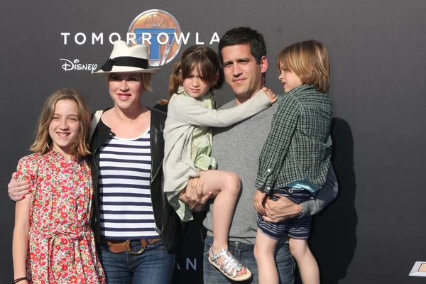 Molly ringwald, familie — Stockfoto