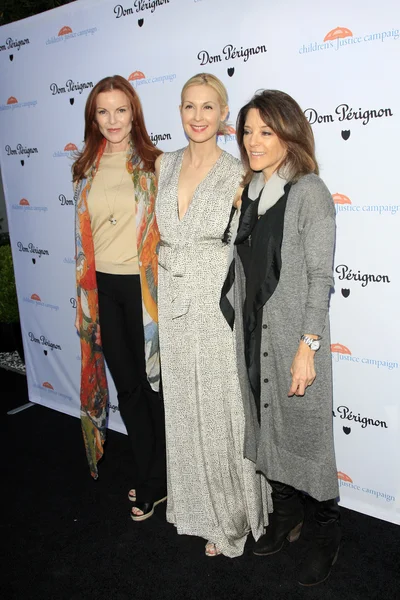 Marcia Cross, Kelly Rutherford, Marianne Williamson — Foto de Stock