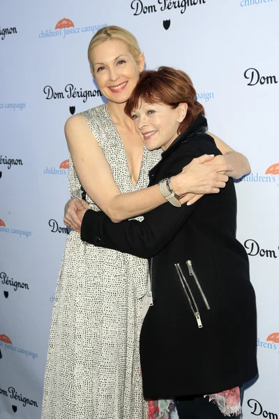 Kelly Rutherford, Frances Fisher — Foto de Stock