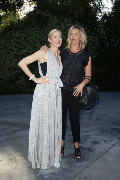 Kelly Rutherford, Natasha Henstridge — Stockfoto