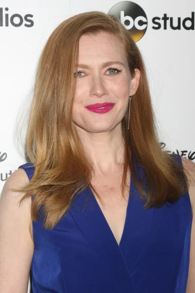 Mireille Enos — Stockfoto