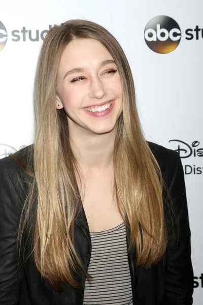 Tasissa Farmiga — Stockfoto