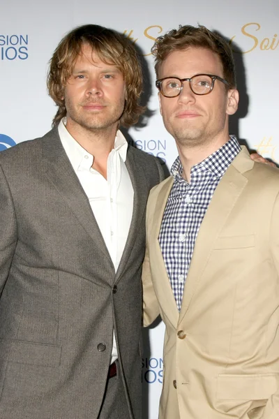 Eric Christian Olsen, Barrett Foa — Foto Stock