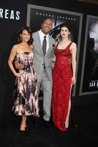 Carla Gugino, Dwayne Johnson, Alexandra Daddario — Zdjęcie stockowe