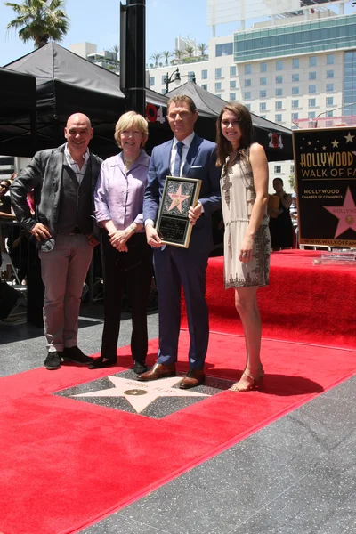 Michael Symon, Brooke Johnson, Bobby Flay, Sophie Flay — Stock Photo, Image