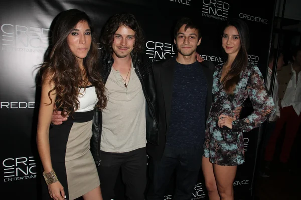 Daniela Azuaje, Riley Bodenstab, Gabriel Tarantini, Fernanda Chavez — Stockfoto