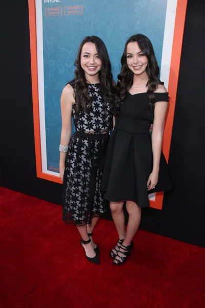 Veronica merrell, vanessa merrell — Stockfoto