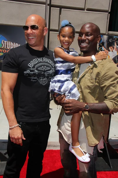 Vin Diesel, Tyrese Gibson, la hija de Tyrese — Foto de Stock