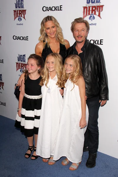 Brittany Daniel, David Spade, Chloe Guidry, Allison Gobuzzi, Lauren Gobuzzi — Stock Photo, Image