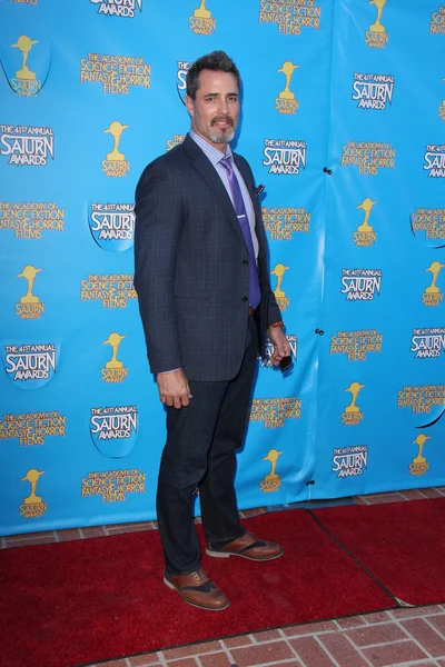 Los Angeles - Jun-25: Victor H. Webster an die 41st jährlichen Saturn Awards Ankünfte an die Schiffbrüchigen am 25. Juni 2015 in Burbank, Ca — Foto de Stock