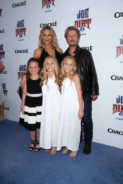 Brittany Daniel, David Spade, Chloe Guidry, Allison Gobuzzi, Lauren Gobuzzi — Fotografia de Stock