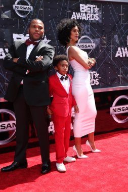 Anthony Anderson, Miles Brown, Tracee Ellis Ross