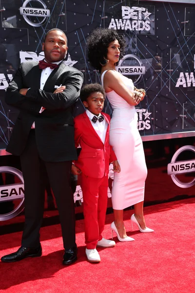 Anthony Anderson, Miles Brown, Tracee Ellis Ross —  Fotos de Stock