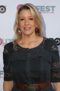 Linda Emond