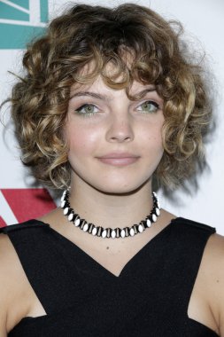 Camren Bicondova