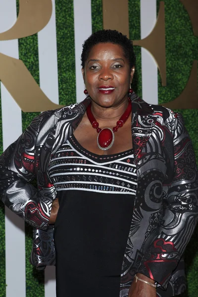 Loretta Devine — Photo