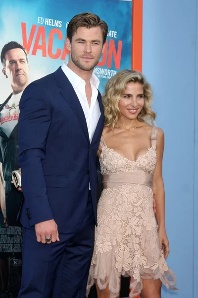 Chris Hemsworth, Elsa Pataky — Stock Photo, Image