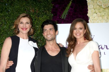 Brenda Strong, David Alpay, Rachel Boston