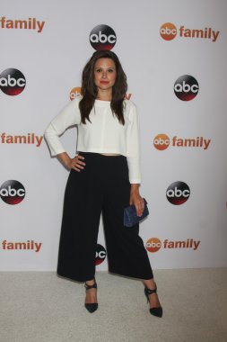 Katie Lowes