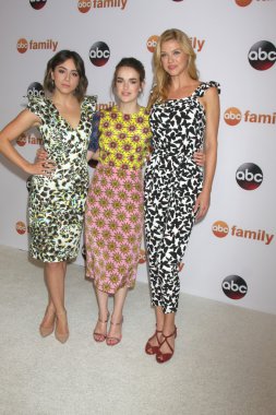 Chloe Bennet, Elizabeth Henstridge, Adrianne Palicki