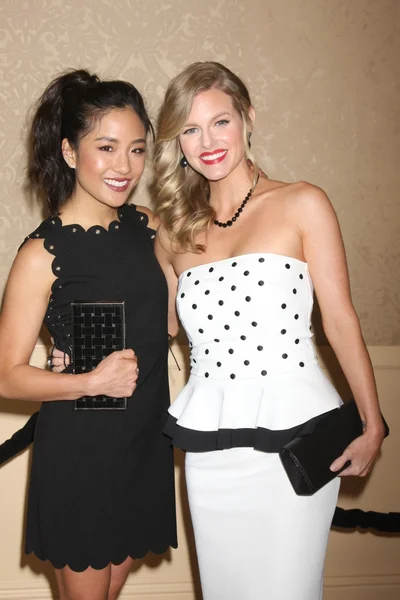 Constance Wu, Chelsey Crisp — Zdjęcie stockowe