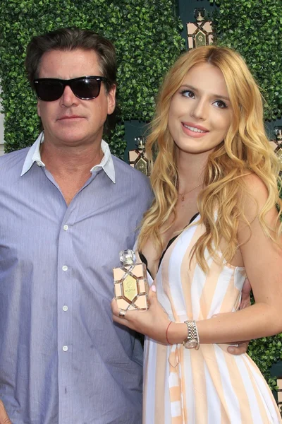 Jimmy Sommers, Bella Thorne —  Fotos de Stock