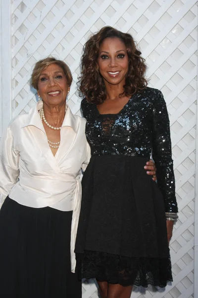 Delores Robinson, Holly Robinson Peete — Stock Photo, Image