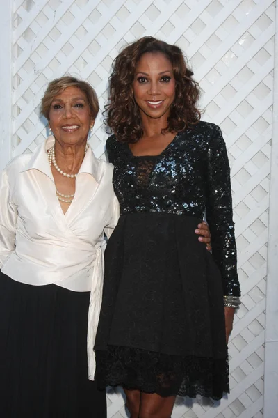 Delores Robinson, Holly Robinson Peete — Stock Photo, Image