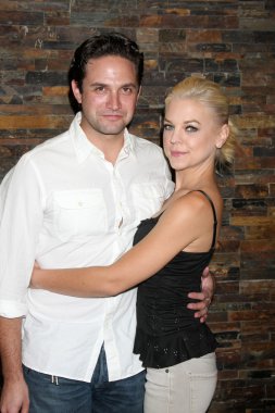 Brandon Belgeseller, kirsten fırtınalar