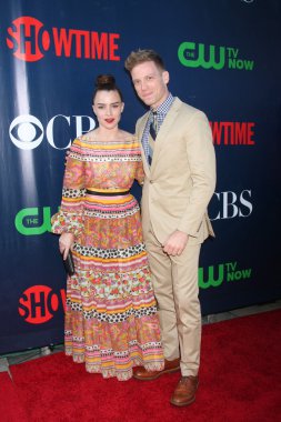 Renee Felice Smith, Barrett Foa